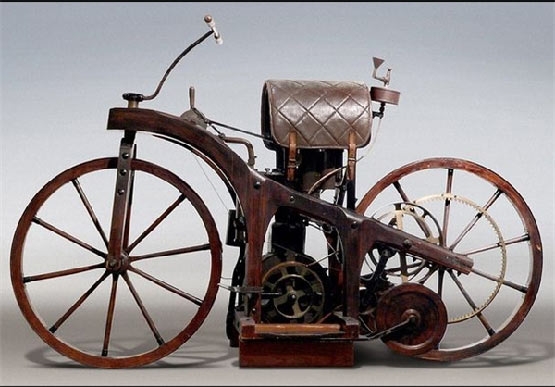 اولین موتور سیکلت جهان