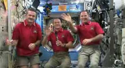 ارتباط تصویری خدمه ایستگاه فضایی و تبریک سال نو میلادی