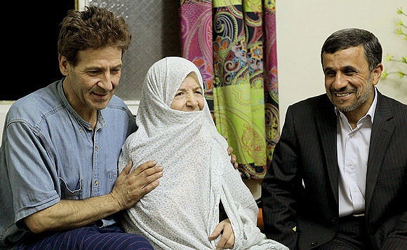احمدی‌نژاد از ابوالفضل پورعرب عیادت کرد