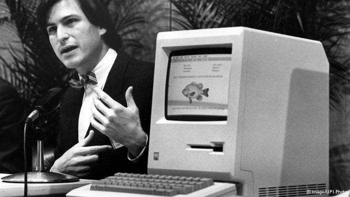 کامپیوتر و سیستم‌عامل تحول‌ساز مکینتاش در کمپانی اپل متولد و به جهان معرفی شد