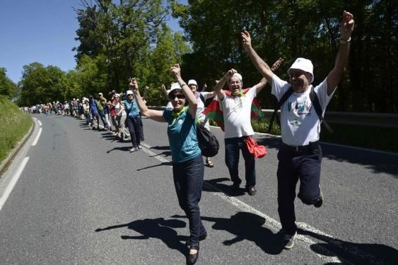 Basques-human chain