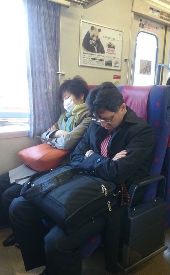 خواب در مترو