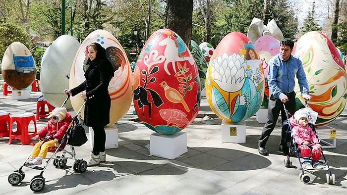 تخم مرغ‌های رنگی تهران