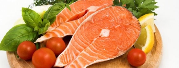 ماهی سالمون را با گوجه و آبلیمو بخورید