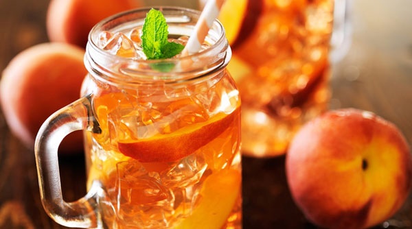 آشنایی با روش تهیه کوکتل هلو و پرتقال