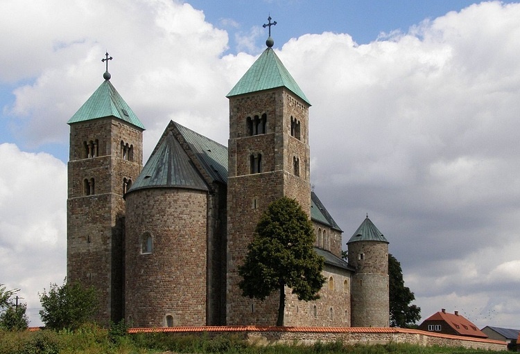 کلیسای سنت مری؛ لهستان