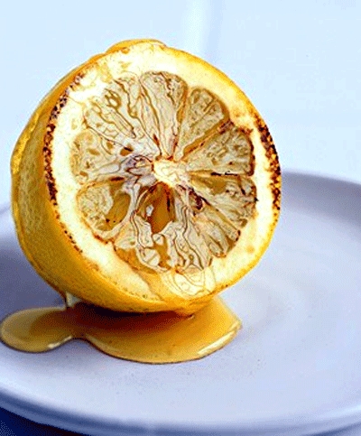 لیمو برای تسکین درد گلو