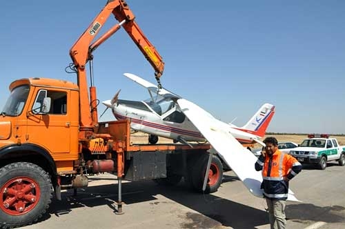 فرود اضطراری هواپیما در آزادراه قزوین-رشت
