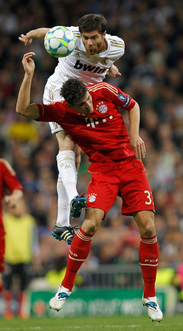 Alonso challenges Gomez 