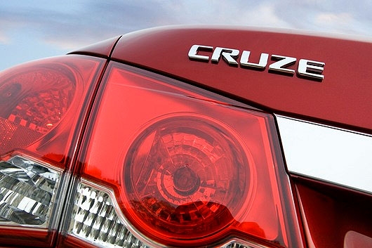 General Motors Co is recalling its popular compact Chevrolet Cruze sedans