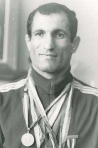 عبدالله موحد، مدال طلای کشتی‌آزاد در دسته‌ی 70 کیلوگرم