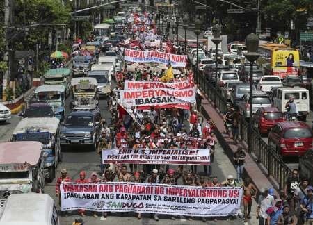 تظاهرات ضدآمریکایی هزاران بومی فیلیپین