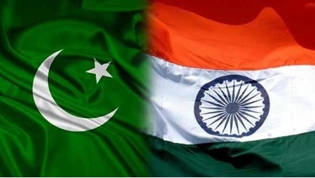 حضور نخست وزیر و فرمانده ارتش پاکستان در رزمایش مرز هند