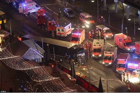 داعش مسئولیت حمله به بازار برلین را بر عهده گرفت