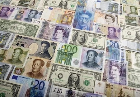 یکشنبه ۲۸ آذر | افزایش نرخ دلار بانکی و کاهش ارزش پوند و یورو