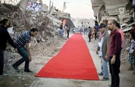 فرش قرمزی میان ویرانه‌های غزه