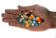 فرانسه در تلاش برای کاهش قیمت جهانی داروها است