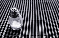 صنایع غذایی در آمریکا به کاهش نمک فراورده‌ها ترغیب می‌شوند