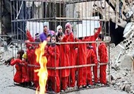 داعش ۱۹ دختر را آتش زد