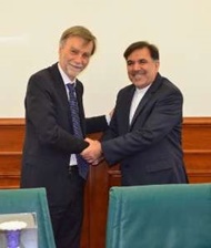 امضای بیانیه مشترک آغاز پروژه قطار سریع السیر میان ایران و ایتالیا