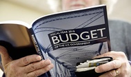 میزان کسری بودجه امریکا به ۶۰۰ میلیارد دلار نزدیک می‌شود