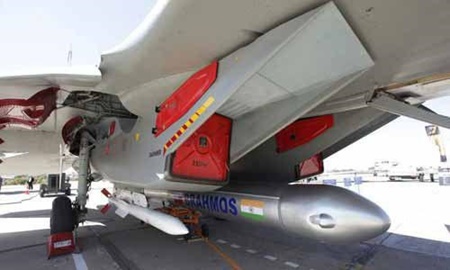  هند موشک کروز با قابلیت حمل کلاهک هسته‌ای آزمایش کرد