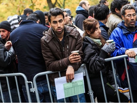 آلمان در صدد انتقال پناهجویان خلاف‌کار به مراکز بسته