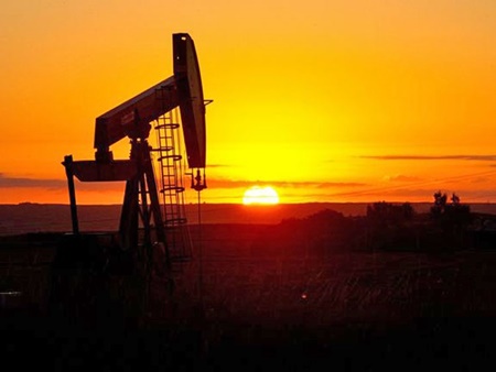 سه‌شنبه ۱۴ آذر | قیمت نفت اندکی رشد کرد
