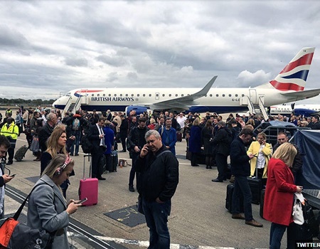 هرج و مرج در فرودگاه استانستد لندن بر اثر سیگار کشیدن یک مسافر