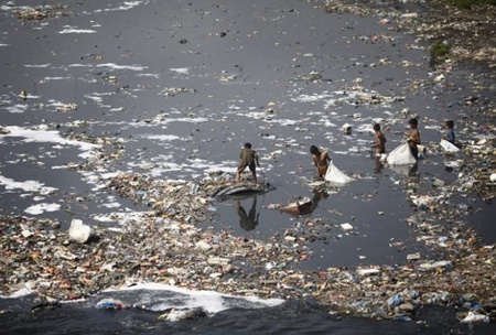 آلودگی محیط ‌زیست هر سال ۱.۷ میلیون کودک را می‌کشد