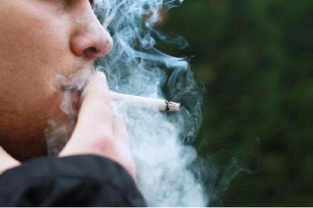 سیگار کشیدن موجب بروز بیماری‌های چشمی می‌شود