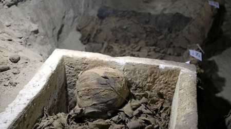 گاردین | کشف ۱۷ مومیایی‌ چندهزار ساله در مصر
