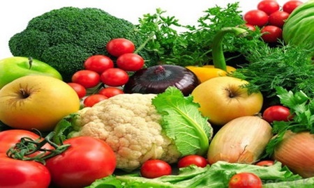 فوائد مصرف میوه و سبزی برای سلامت پاها