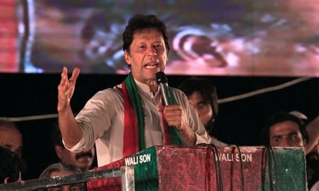 عمران خان: اکنون نوبت محاکمه زرداری است