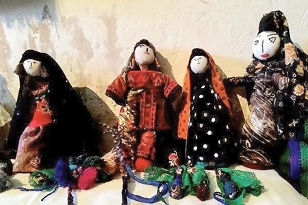 ابتکار روستاییان برای عروسک‌های سازگار با محیط‌زیست