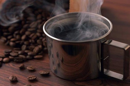 نوشیدن روزانه ۴ فنجان قهوه موجب افزایش طول عمر می‌شود