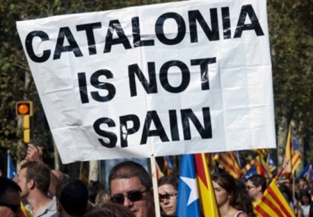 واکنش مادرید به عزم کاتالونیا برای برگزاری همه پرسی استقلال