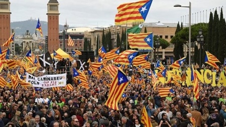 دستور دادستانی اسپانیا درباره همه‌پرسی کاتالونیا