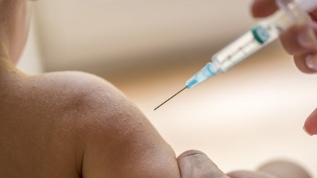 تزریق یکباره همه واکسن‌های کودکی امکان‌پذیر است