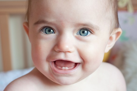 نکته بهداشتی: دندان در آوردن نوزاد