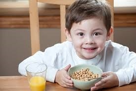 تاثیر صبحانه در پیشگیری از چاقیِ کودکان