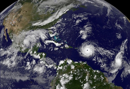توفان ایرما با ۱۴ کشته در کارائیب راهی فلوریدا شد