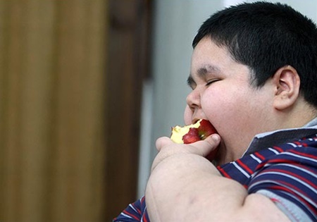 چاقی کودکان ایرانی: وضعیت، علل و راهکارها