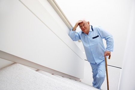 نکته بهداشتی: ایمنی پلکان برای سالمندان