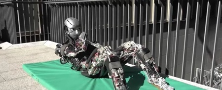 روبات ورزشکاری که عرق می‌کند