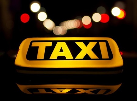 ادامه فعالیت تاکسی‌های اینترنتی با کسب موافقت شهرداری میسر می‌شود