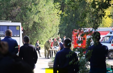 انفجار در یک آموزشگاه در شبه جزیره کریمه دست‌کم ۱۳ کشته بر جا گذاشت