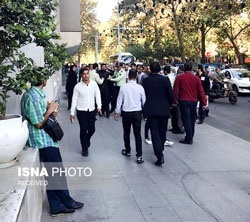  پلیس مانع خودسوزی یک جوان مقابل ساختمان شورای شهر تهران شد