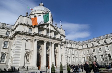 ممنوعیت توهین به مقدسات در ایرلند برداشته شد | رئیس جمهور کنونی ابقا شد