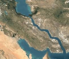 موافق انتقال آب از خلیج فارس نیستیم